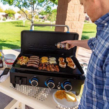 Pit Boss Grills 3-Burner Ultimate Lift-Off Griddle