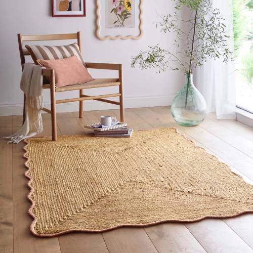 Jute Scalloped Edge Rug Peach