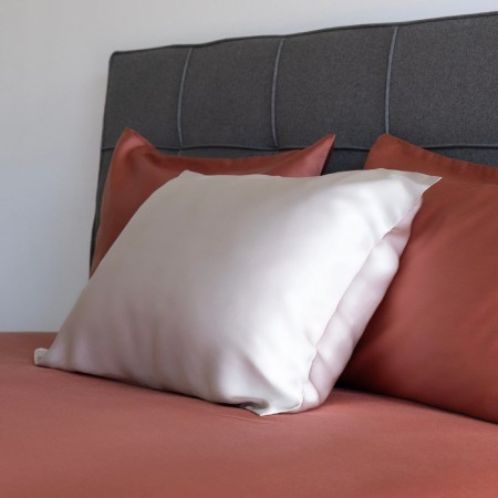QuickZip Mulberry Silk Pillowcase
